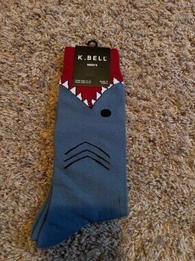 K. Bell Men's crew socks shark NWT 10-13